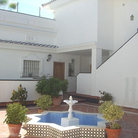 Apt Mijas Costa Arkadia Beach El Faro Marvellous Frontbeach With Stunning Seaviews And Historic Lighthouse フエンヒロラ エクステリア 写真
