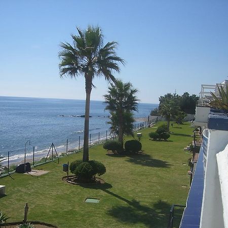 Apt Mijas Costa Arkadia Beach El Faro Marvellous Frontbeach With Stunning Seaviews And Historic Lighthouse フエンヒロラ エクステリア 写真