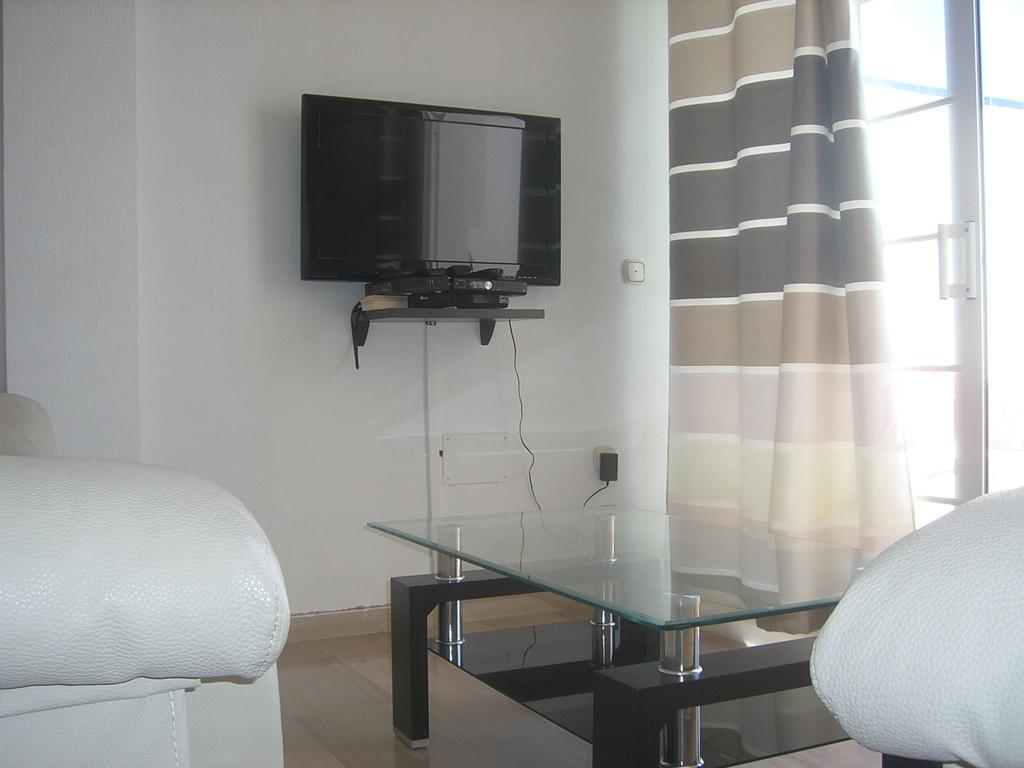 Apt Mijas Costa Arkadia Beach El Faro Marvellous Frontbeach With Stunning Seaviews And Historic Lighthouse フエンヒロラ エクステリア 写真
