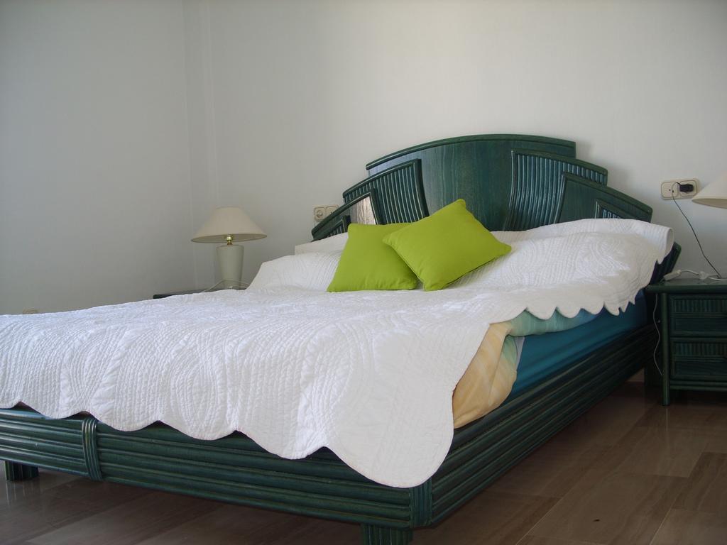 Apt Mijas Costa Arkadia Beach El Faro Marvellous Frontbeach With Stunning Seaviews And Historic Lighthouse フエンヒロラ エクステリア 写真
